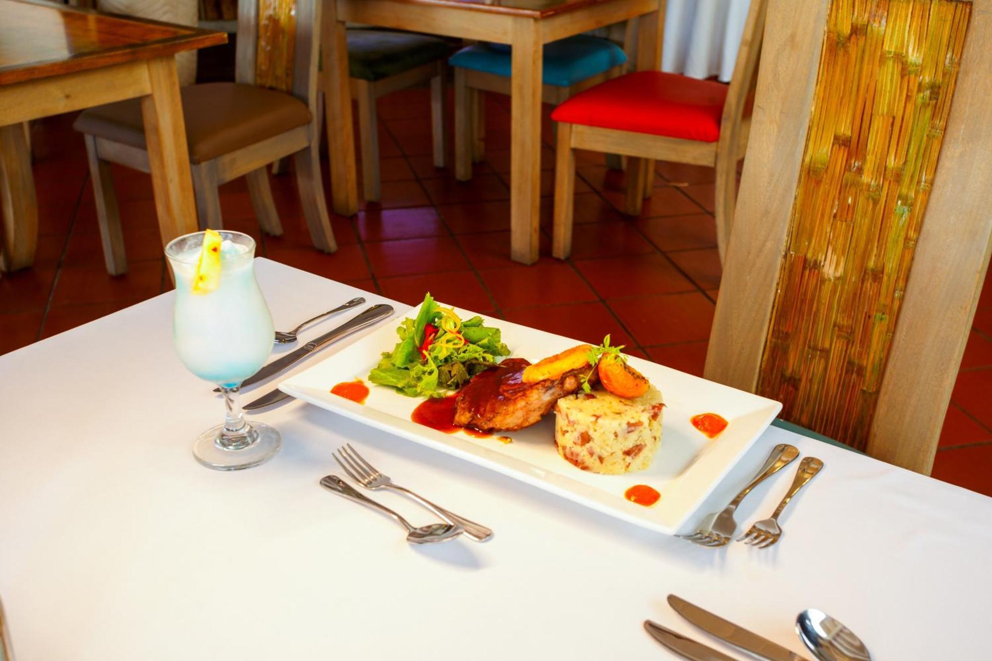 Blue Horizon Hotel Rockley ภายนอก รูปภาพ