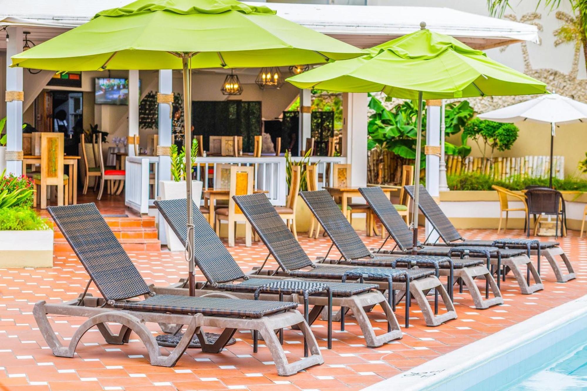 Blue Horizon Hotel Rockley ภายนอก รูปภาพ
